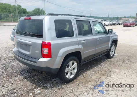 2017 Jeep Patriot Latitude 4X4 z USA, uszkodzony, nr VIN 1C4NJRFB6HD165619